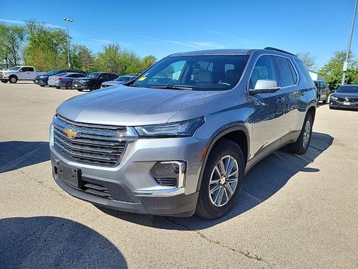 Sterling Gray Metallic 2023 Chevrolet Traverse LT Cloth