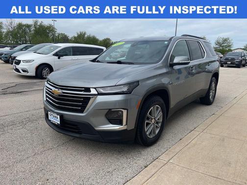 Sterling Gray Metallic 2023 Chevrolet Traverse LT Cloth