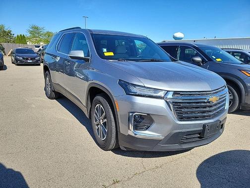 Sterling Gray Metallic 2023 Chevrolet Traverse LT Cloth