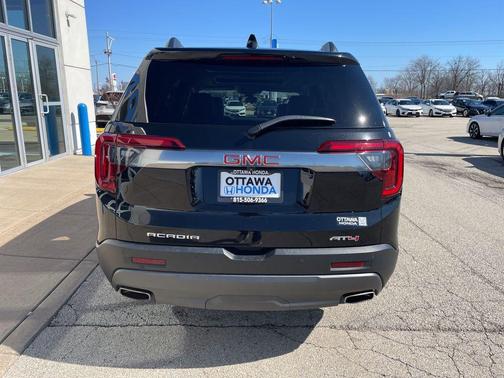 2021 GMC Acadia AWD AT4