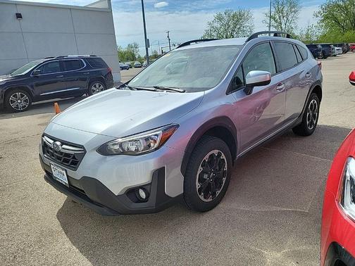 Ice Silver Metallic 2022 Subaru Crosstrek Premium