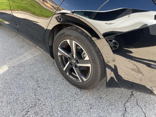 Super Black 2024 Nissan Sentra SV