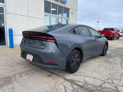 2025 Toyota Prius LE