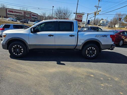 2018 Nissan Titan PRO-4X