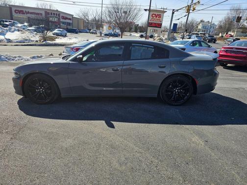2017 Dodge Charger SE