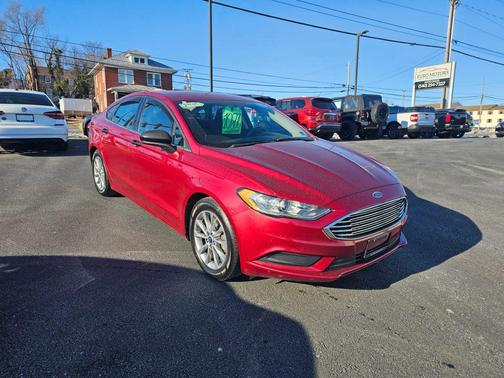 2017 Ford Fusion SE
