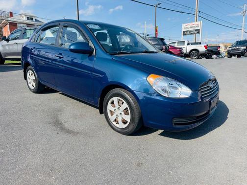 2009 Hyundai Accent SE