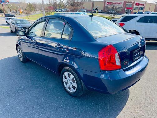 2009 Hyundai Accent SE