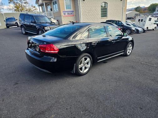 2012 Volkswagen Passat 2.5 SE