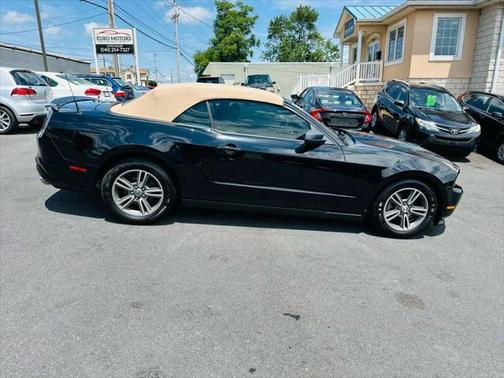 2011 Ford Mustang V6 Premium
