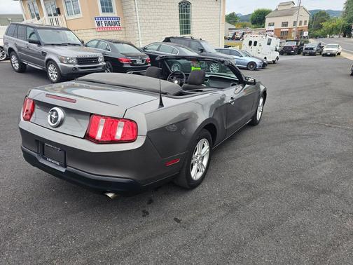 2010 Ford Mustang Premium