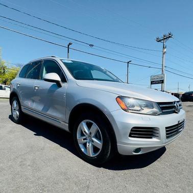 2012 Volkswagen Touareg VR6 Lux