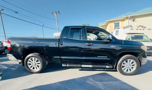 Black 2016 Toyota Tundra SR5