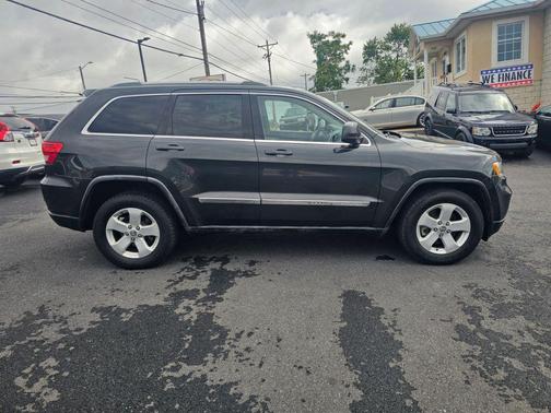 2011 Jeep Grand Cherokee Laredo