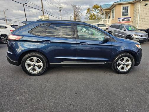 2017 Ford Edge SE