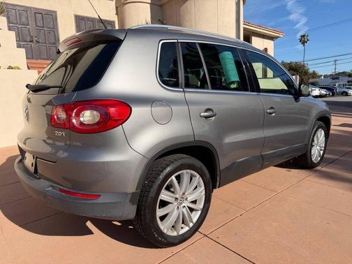 2009 Volkswagen Tiguan SE