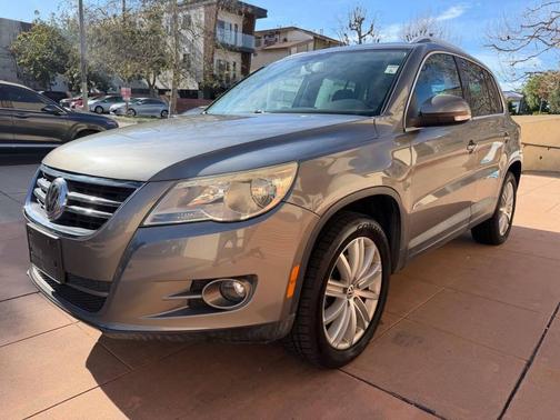 2009 Volkswagen Tiguan SE