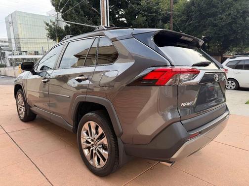 2021 Toyota RAV4 Limited