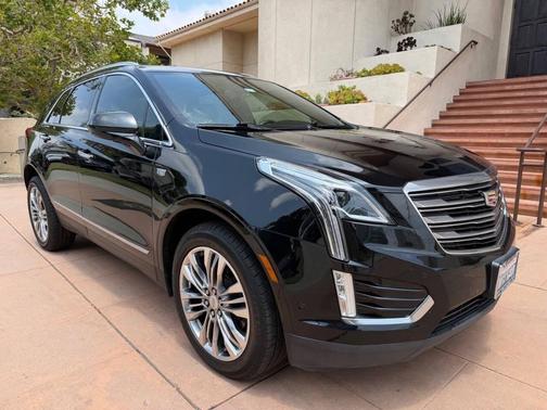 Stellar Black Metallic 2017 Cadillac XT5 Premium Luxury