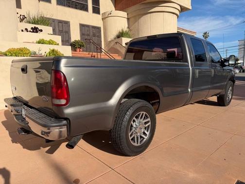 2005 Ford F-250 XLT Crew Cab