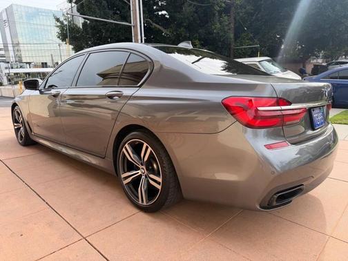 2018 BMW 750 I