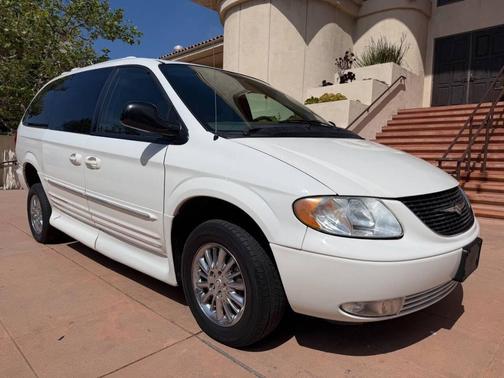 2003 Chrysler Town & Country Limited