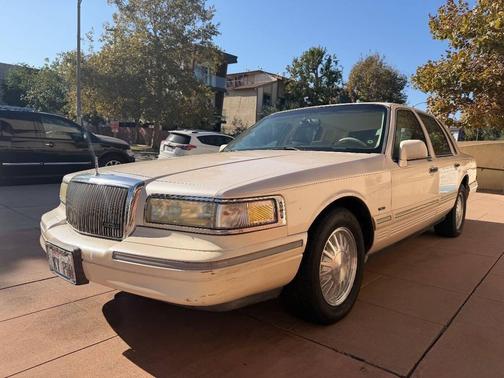 1995 Lincoln Town Car Cartier