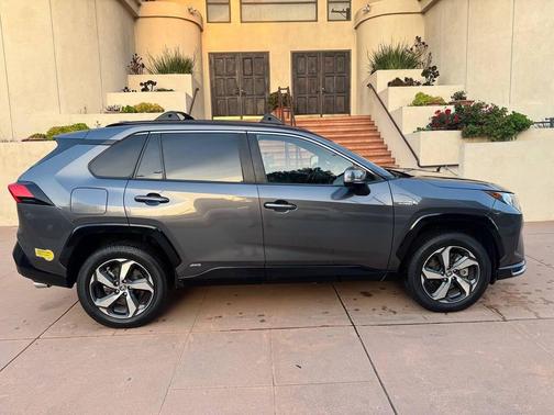 2021 Toyota RAV4 Prime SE