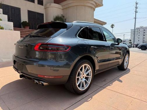2018 Porsche Macan S