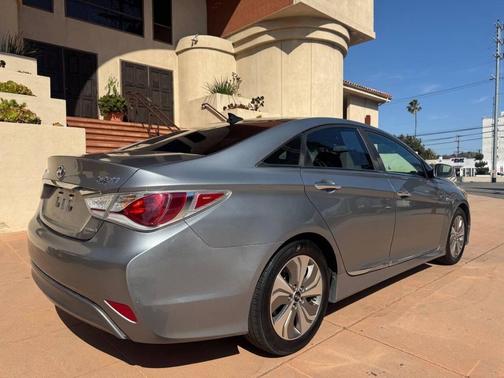 Pewter Gray Metallic 2015 Hyundai SONATA Hybrid Limited