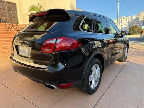 2012 Porsche Cayenne Hybrid S