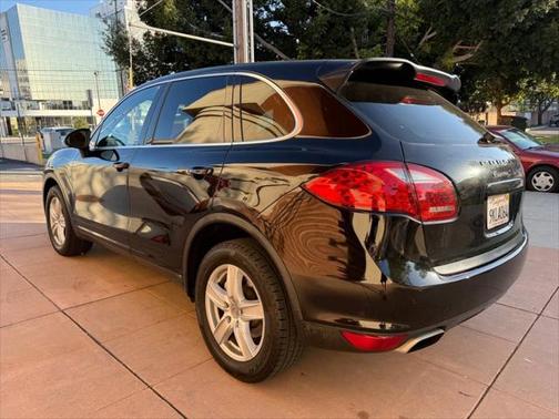 2012 Porsche Cayenne Hybrid S
