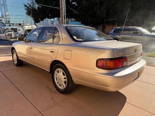 1995 Toyota Camry LE V6