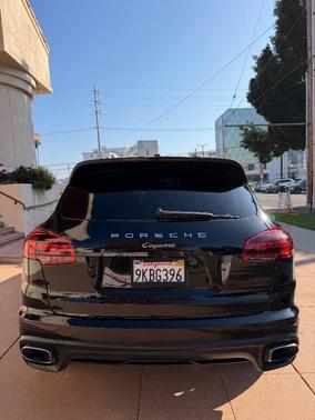 2018 Porsche Cayenne Platinum Edition