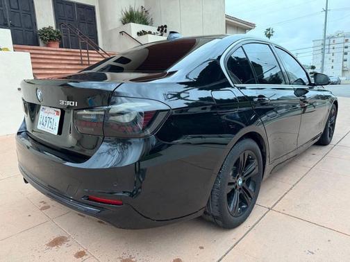 2017 BMW 330 330i 4dr Sedan