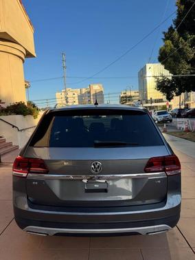 Platinum Gray Metallic 2019 Volkswagen Atlas 3.6L SE w/Technology
