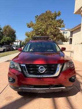 2017 Nissan Pathfinder SV