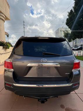 2012 Toyota Highlander SE