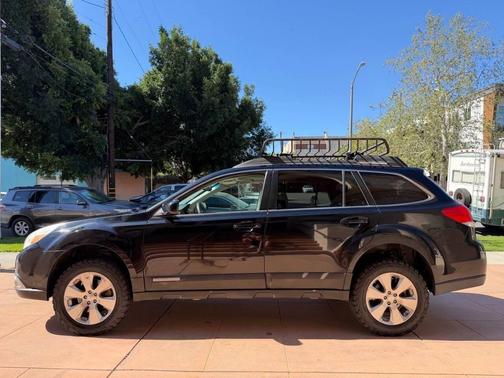 2011 Subaru Outback 3.6 R Limited
