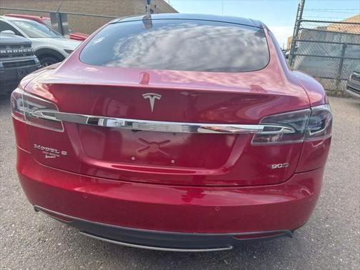 2016 Tesla Model S 90D