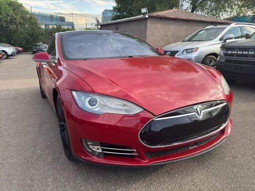 2016 Tesla Model S 90D