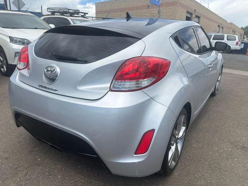 2016 Hyundai Veloster Base