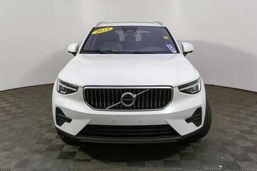 2024 Volvo XC40 B5 Core