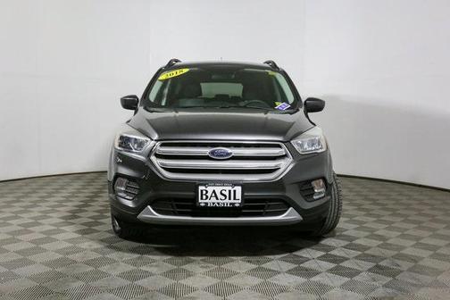 Photo 3 of 28 of 2018 Ford Escape SE