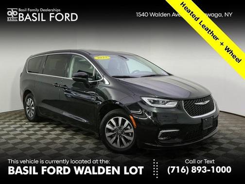 2023 Chrysler Pacifica Hybrid Touring L