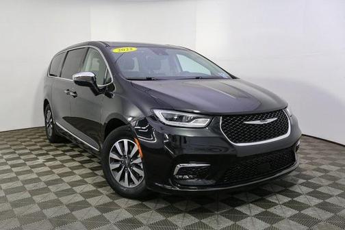 2022 Chrysler Pacifica Hybrid Limited