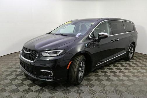 2022 Chrysler Pacifica Hybrid Limited