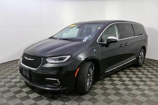 2023 Chrysler Pacifica Hybrid Limited