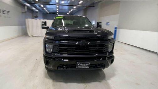 2024 Chevrolet Silverado 2500 Custom