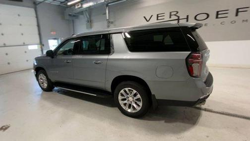 2024 Chevrolet Suburban Premier